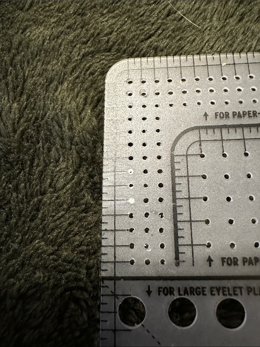 Stampin' Up! Mat Pack- Black Grid Mat with Template for Piercing and Eyelets - Picture 5 of 8
